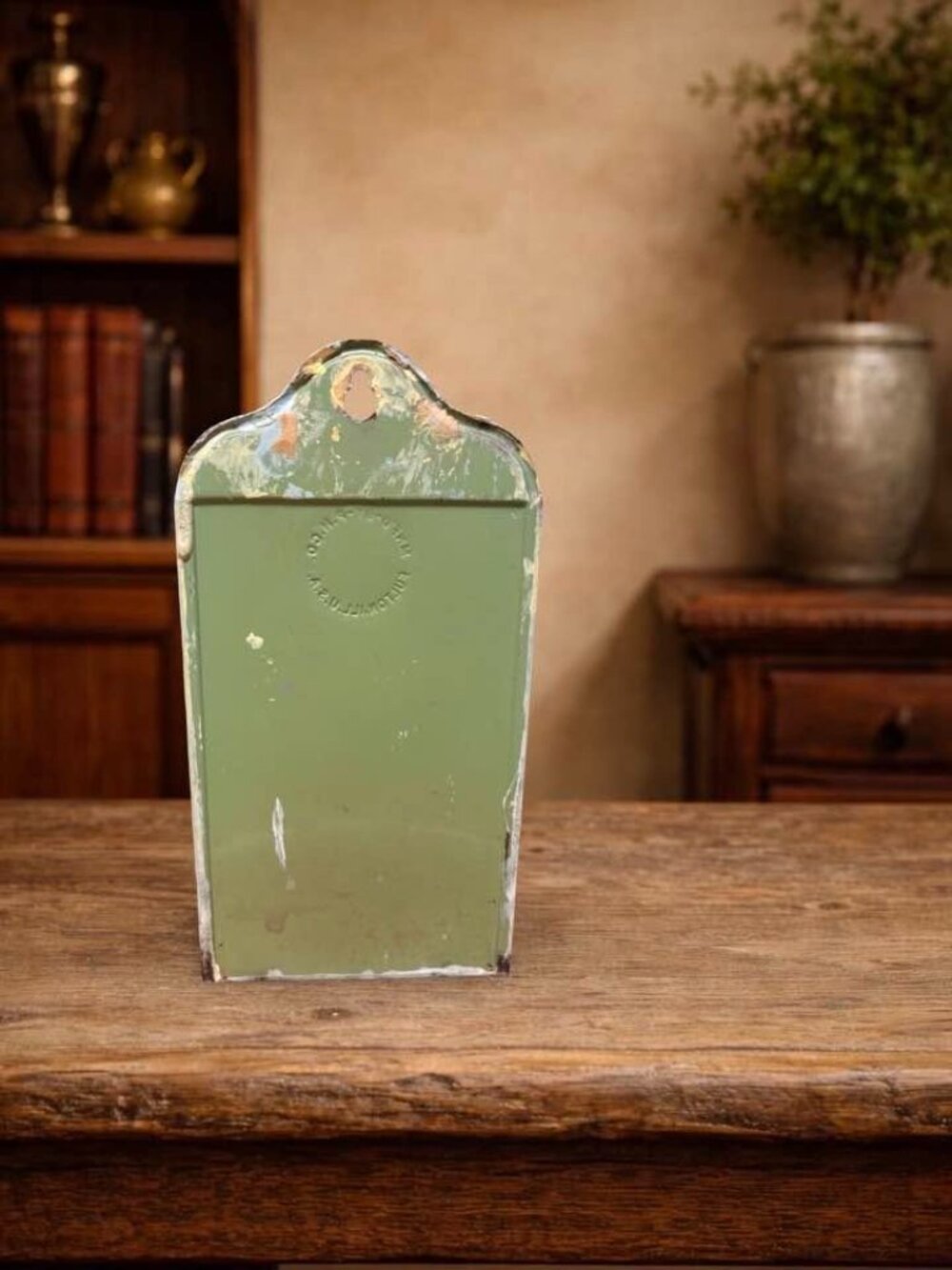Vintage Metal Wall-Mounted Match Safe Tin With Ivy Design - Retro Kitchen Decor - Picture 6 of 7